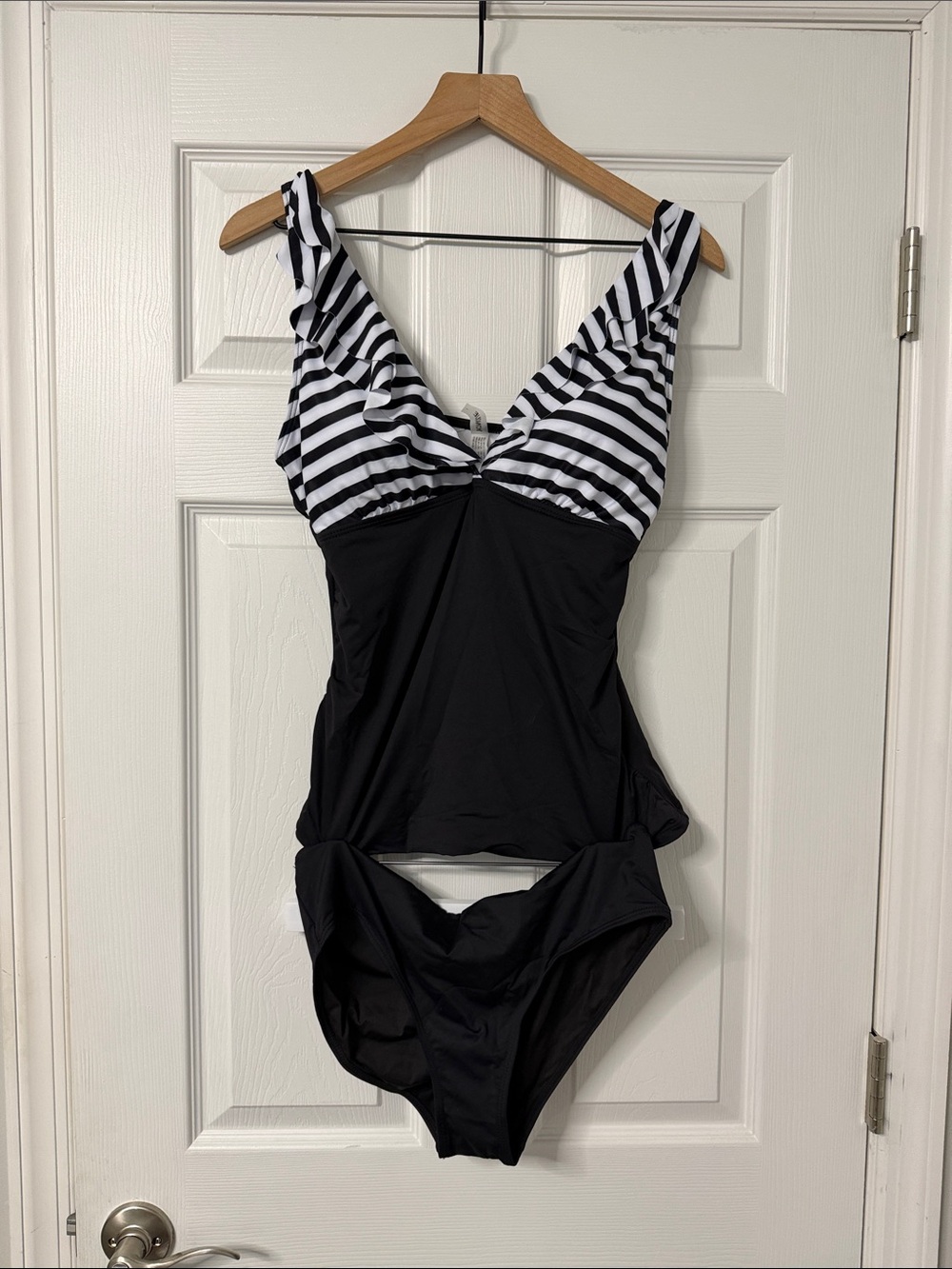 NWT Younique Black and White Striped Tankini Set